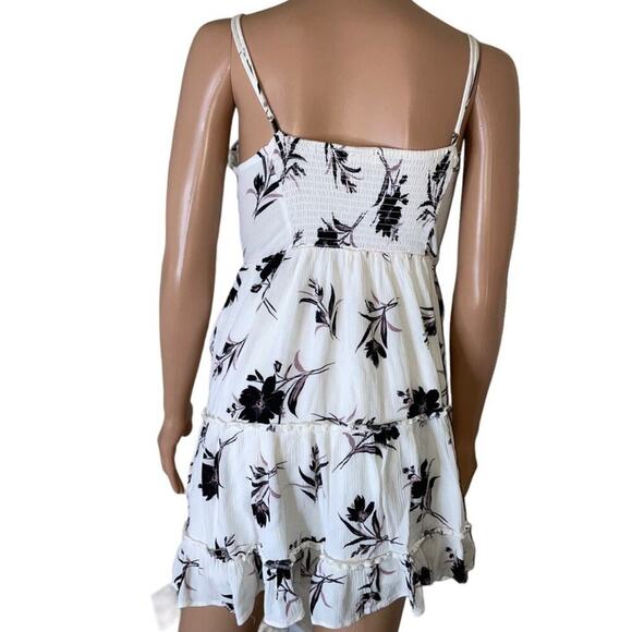 Love Tree dress mini white lace floral print fit flare spaghetti straps V-neck M - Picture 6 of 10